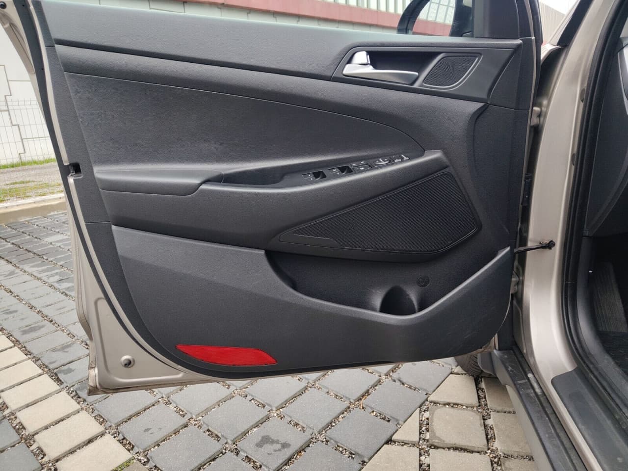 Hyundai Tucson - zdjęcie 12