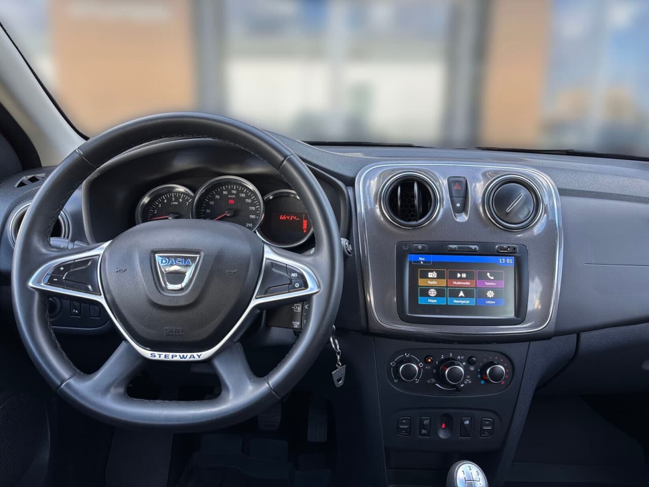 Dacia Sandero - zdjęcie 16