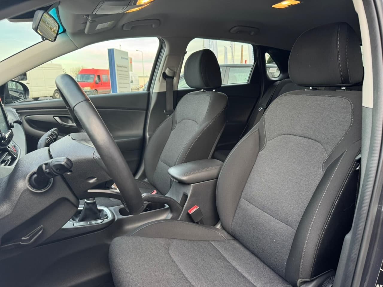 Hyundai i30 - zdjęcie 18